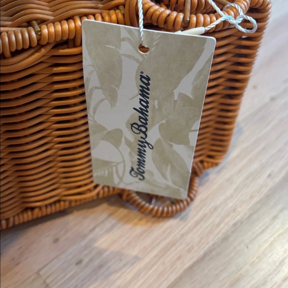 NWT Viral Tommy Bahama Wicker Jeep Handbag - Picture 7 of 8